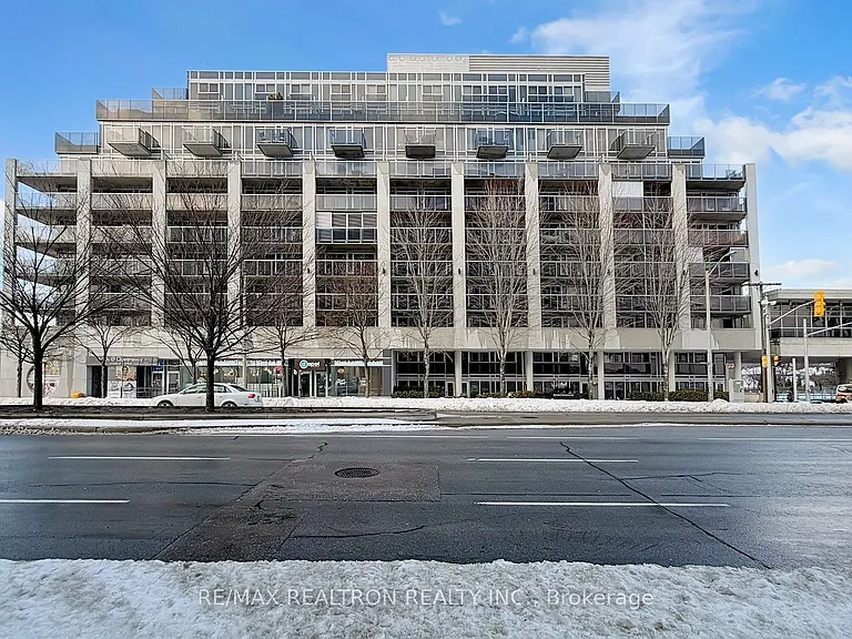 1050 The Queensway #217 — Photo 1
