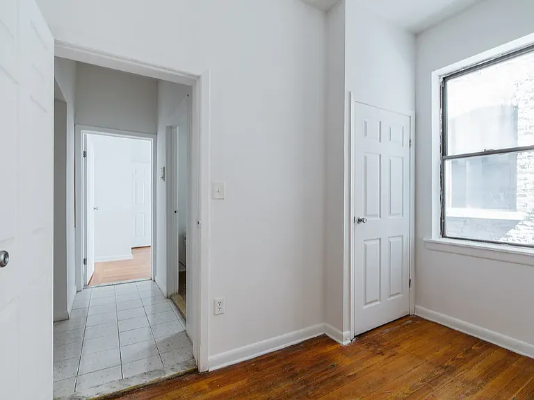 204 W 81st St #22 — Photo 6