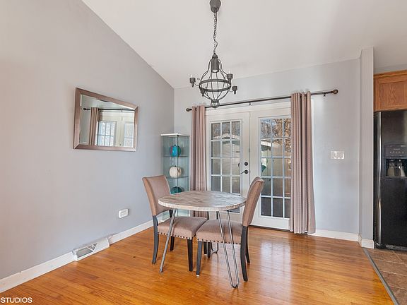 5th image of 2418 E Thornwood Dr