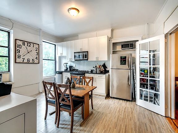 2nd image of 174 Bleecker St APT 2