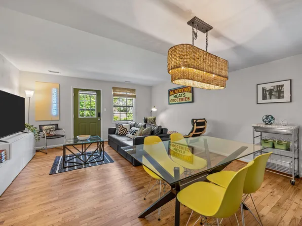 105 Fidelity St APT B19, Carrboro, NC 27510