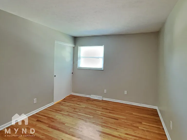 5621 Oakmont Dr — Photo 14