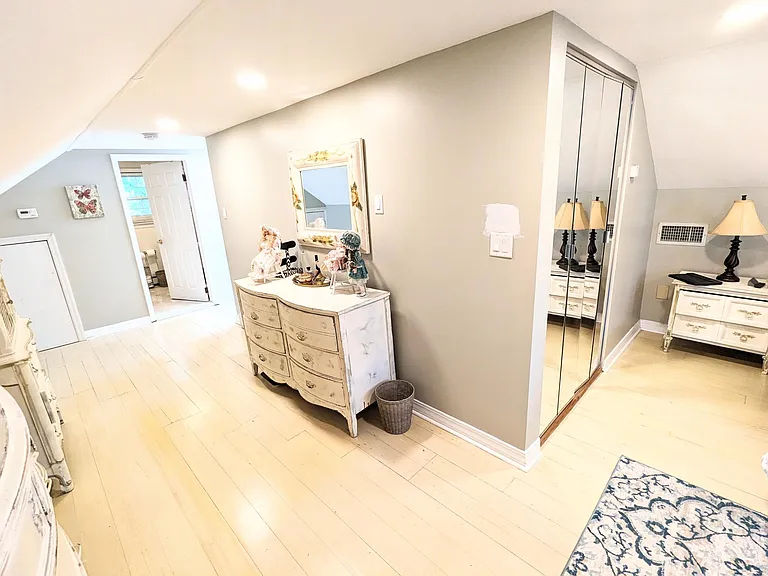 530 Shirley Ave — Photo 30