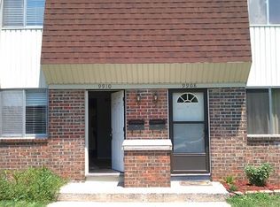 9910 W 52nd St, Merriam, KS 66203