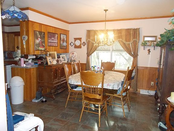 5th image of 1057 W Oak Hill Dr