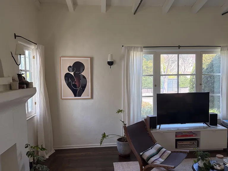 503 N Gardner St #503 — Photo 4