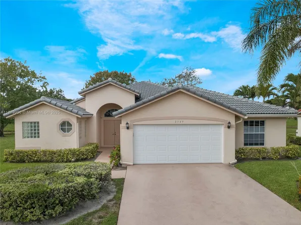 2549 Egret Lake Dr, Greenacres, FL 33413