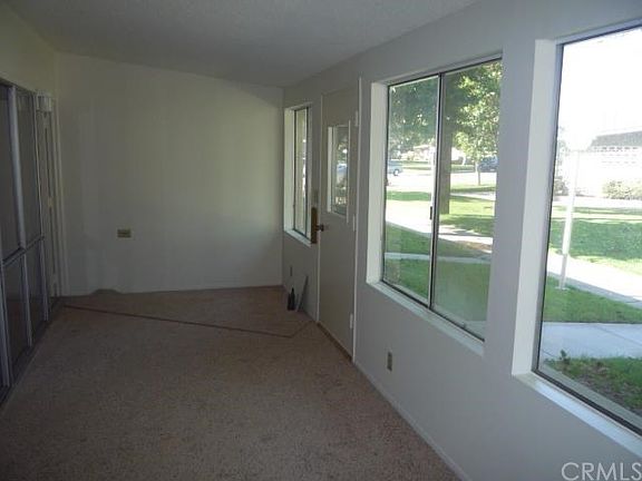 3rd image of 1020 Foxburg Rd APT 215C