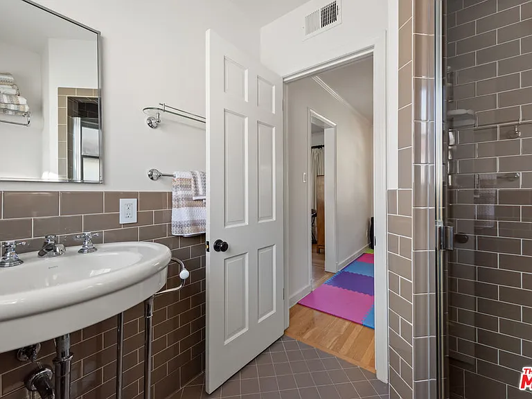 605 N Palisades Beach Rd — Photo 33