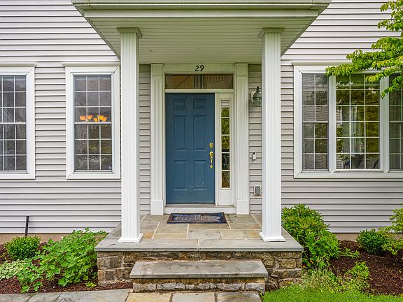 2nd image of 29 Allegra Ct