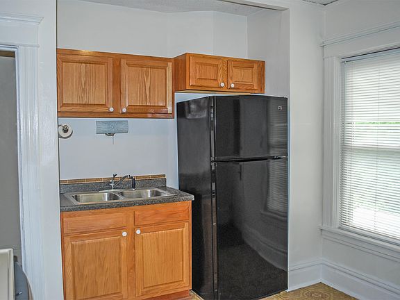 4th image of 1324 1/2 Hammond Ave