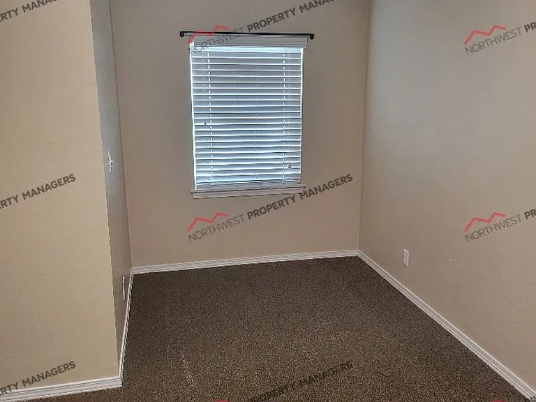 848 NW Maryland Ave — Photo 20