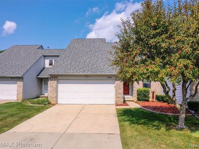 5461 Country Club Ln, Grand Blanc, MI, 48439