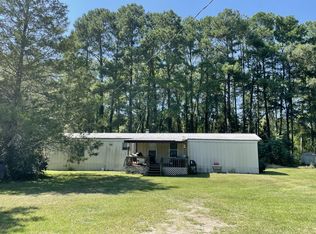 200 Sings Ln, Holly Hill, SC 29059
