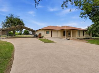 5220 fm 1518, St Hedwig, TX 78152