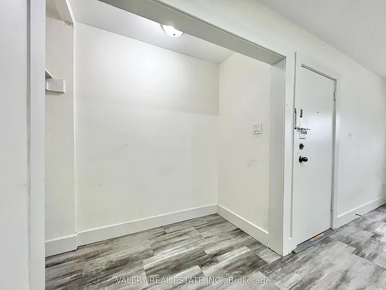 15 Stavebank Rd N #4 — Photo 10