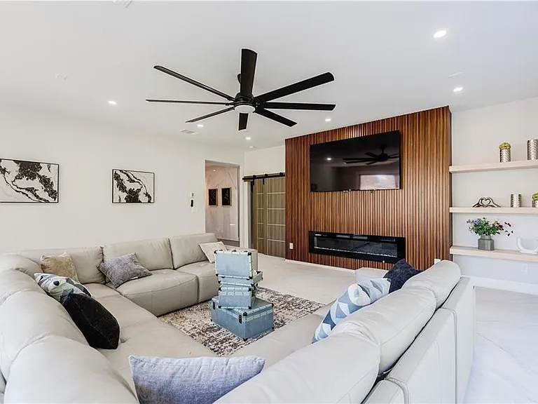 1812 Hunters Gln — Photo 22