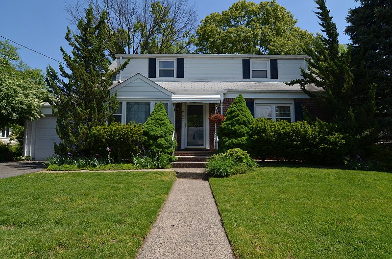 1st image of 19-27 HUNTER PL