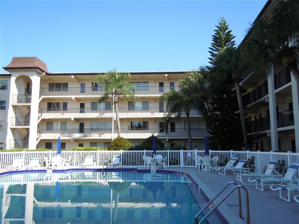 2525 W Bay Dr APT B32, Belleair Bluffs, FL 33770