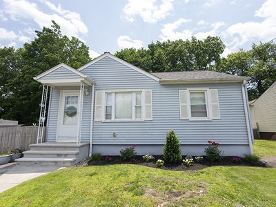 18 Hull Drive, Plantsville, CT, 06479
