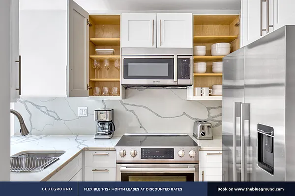 Rented by The Blueground | media 7