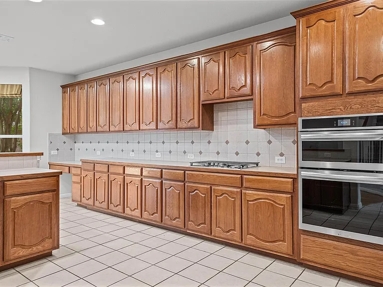 10700 Pointe View Dr — Photo 10