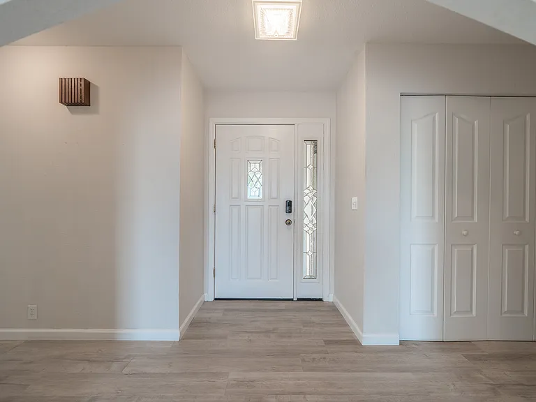 2535 Ruby Ct — Photo 3