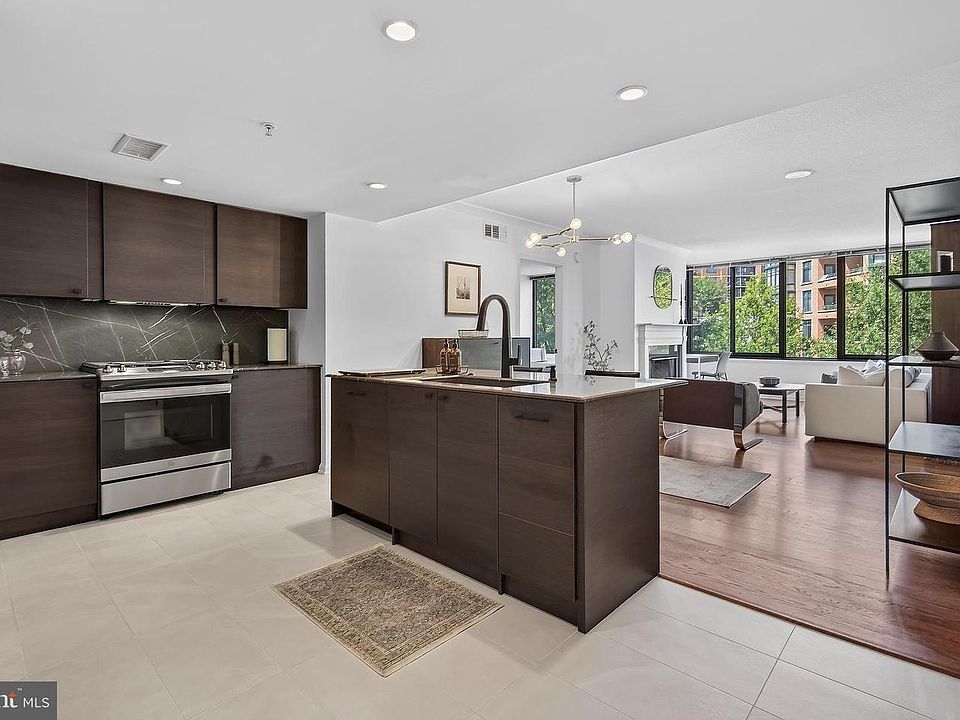 1st image of 2220 Fairfax Dr APT 406