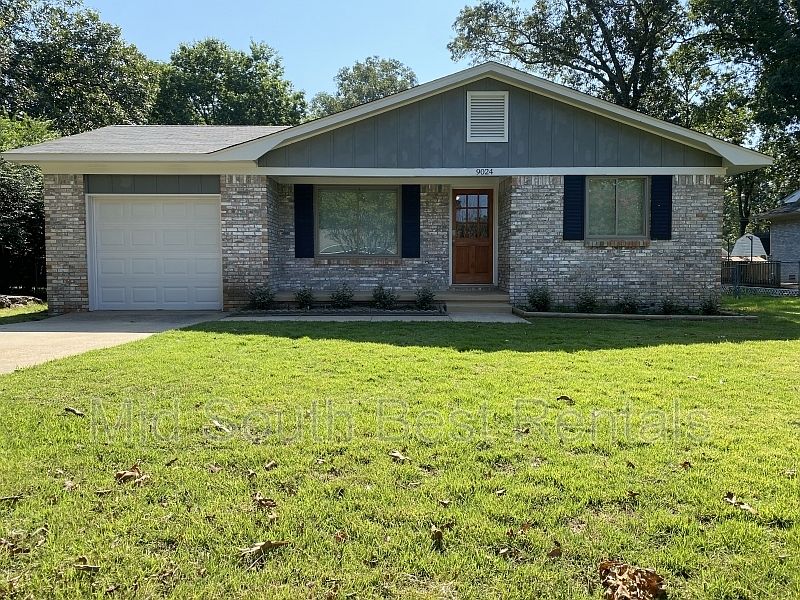 1st image of 9024 Woodbine Dr