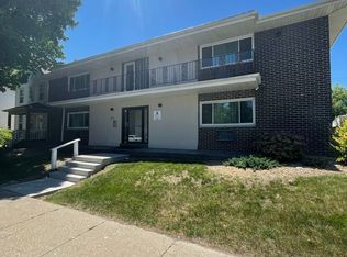 2425 N Oakland Ave, Milwaukee, WI 53211