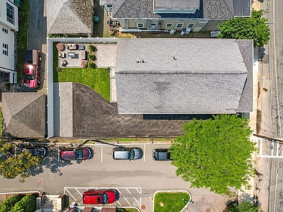3rd image of 86 George St #1