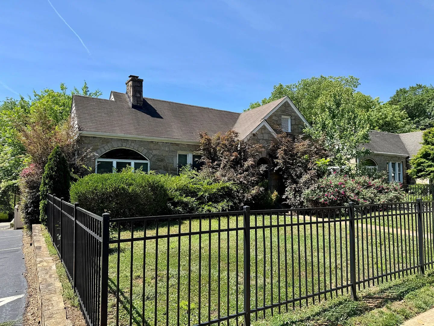 905 W Peace St. — Photo 3