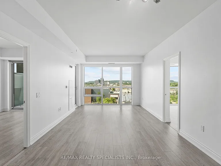 1050 Main St E #718 — Photo 9