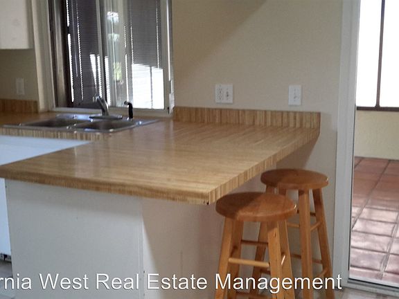 5th image of 1165 Oceanaire Dr