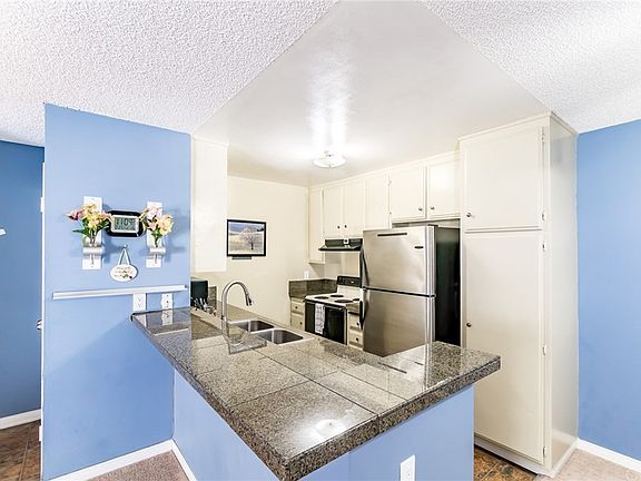 3rd image of 2521 W Sunflower Ave Unit H12