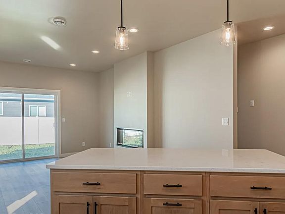 5th image of 3842 Prairie Dr
