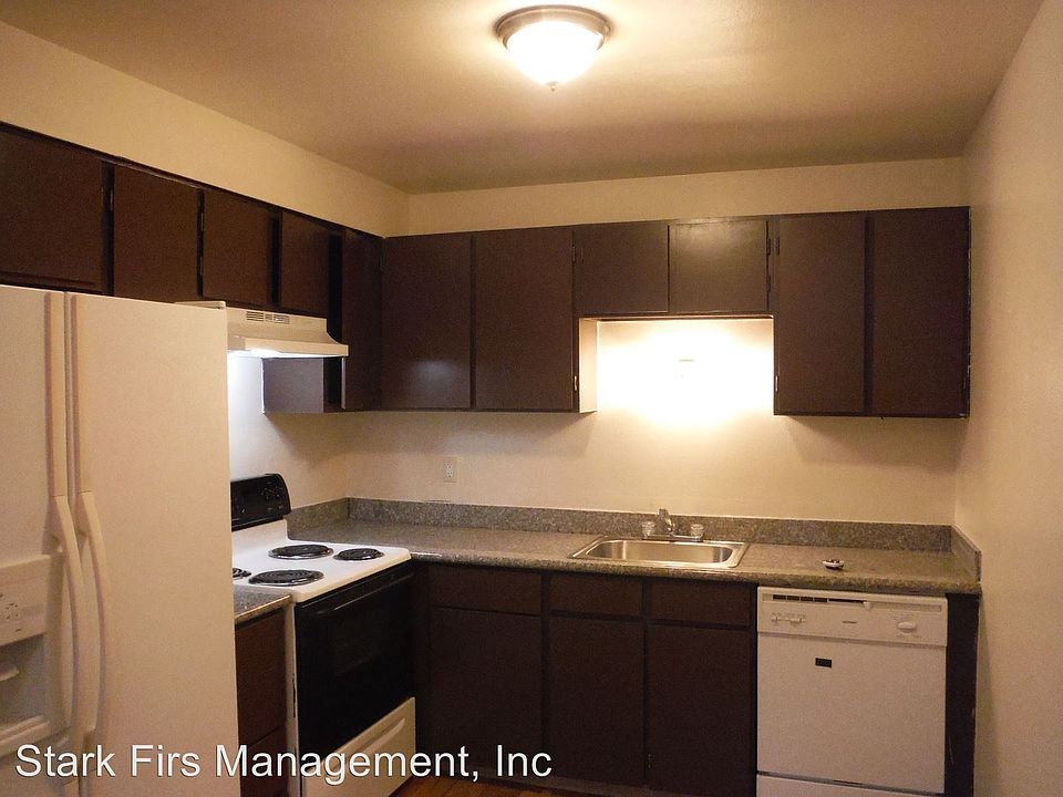 2nd image of 16836 SE Stark St APT 16