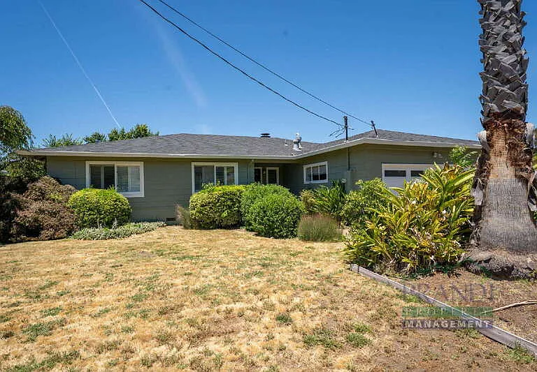 219 Mark Twain Ave — Photo 21