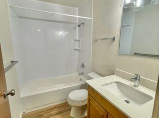 5505 40th Ave NE APT 4, Seattle, WA 98105