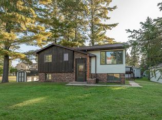 425 N Minnesota St, Eagle River, WI 54521