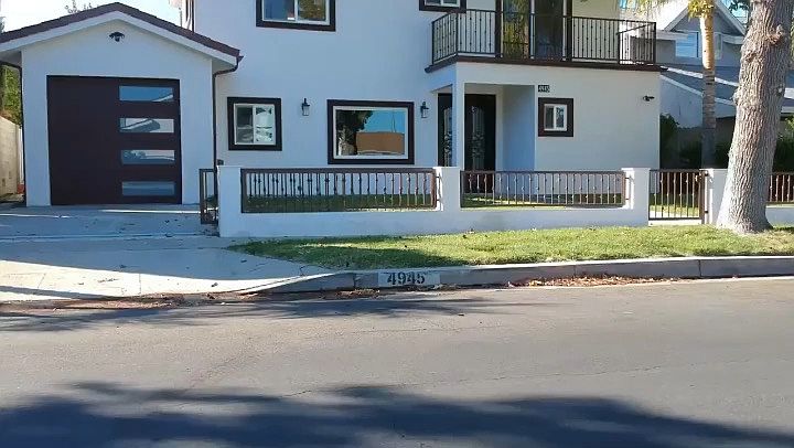 1st image of 4945 Lindley Ave