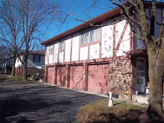 2nd image of 10075 E Penrith Dr