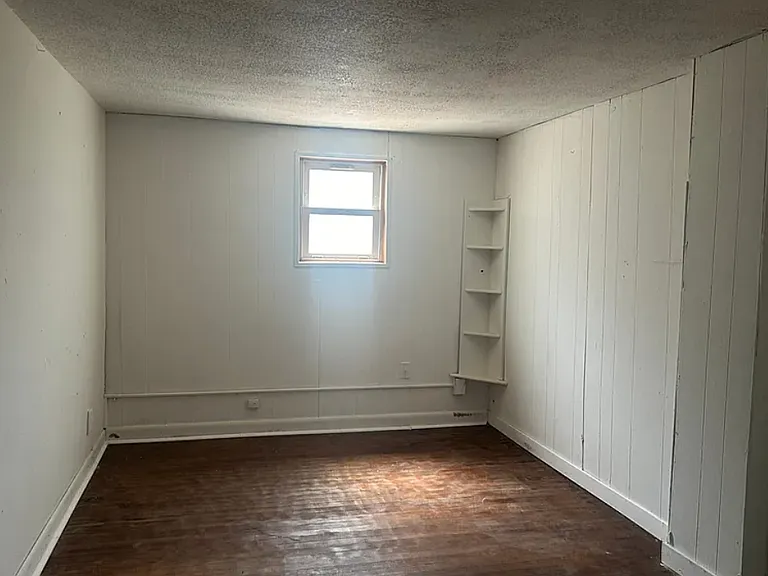 621 Bidwell St — Photo 2