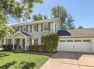 1838 Waterford Ridge Dr, Ballwin, MO 63021