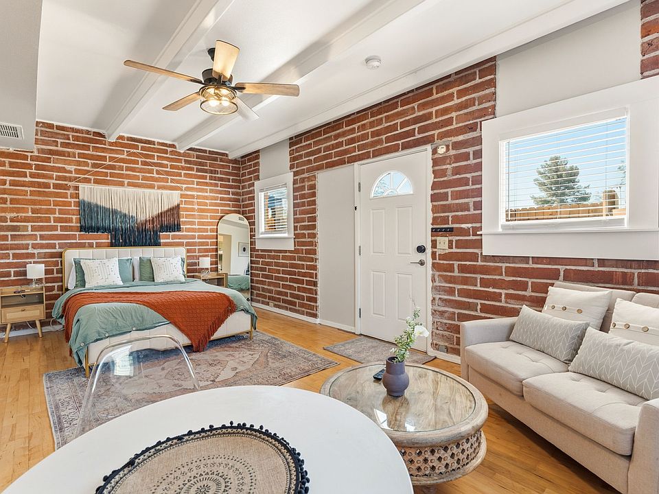 Charming Studio Suite - perfect for one, or two to share.