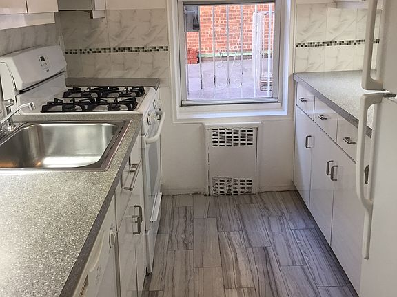 2nd image of 715 Ocean Pkwy APT 1O