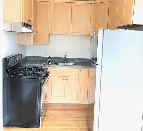 3rd image of 15 Russia Ave APT 10