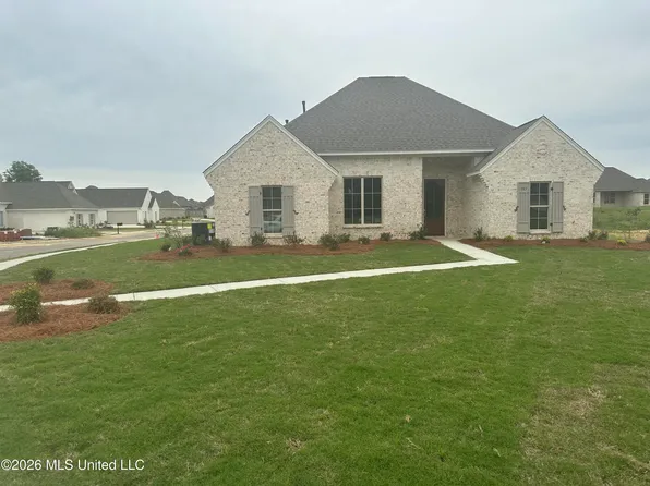 385 Aurora Cir, Canton, MS 39046