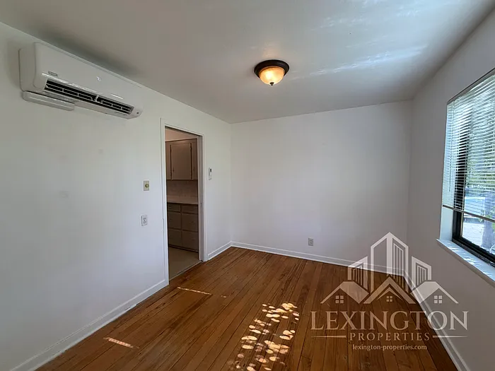 3561 David Way — Photo 7
