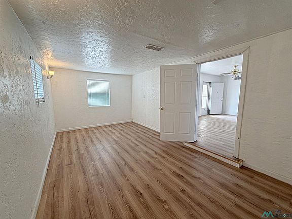 5th image of 1413 E Tilden St